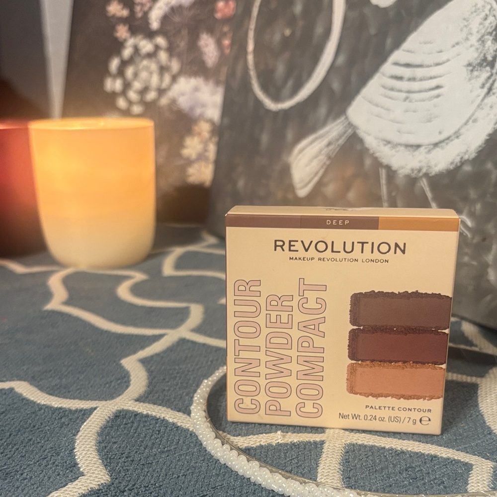 Revolution Deep Contour Palette - Picture 2 of 8